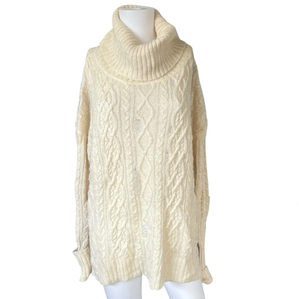 Free People Cream Cable Knit Turtleneck Sweater Distressed Oversized Size Small